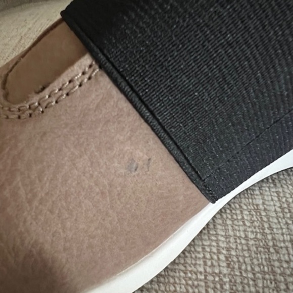 Vionic Codie Sneaker -  Taupe Sz 7 - Picture 4 of 5